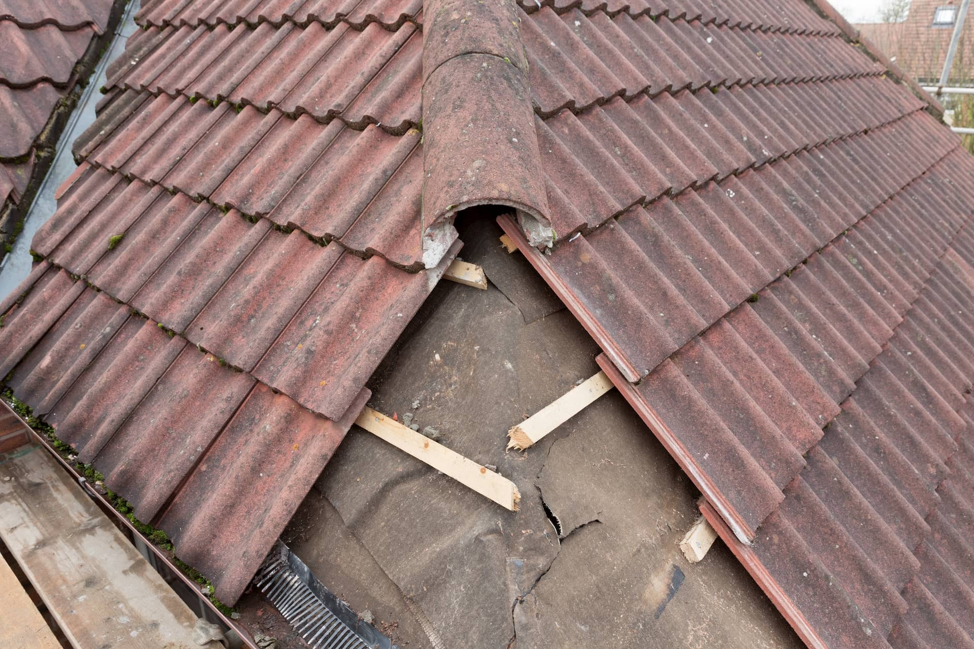 Roof repairs near me Staffordshire